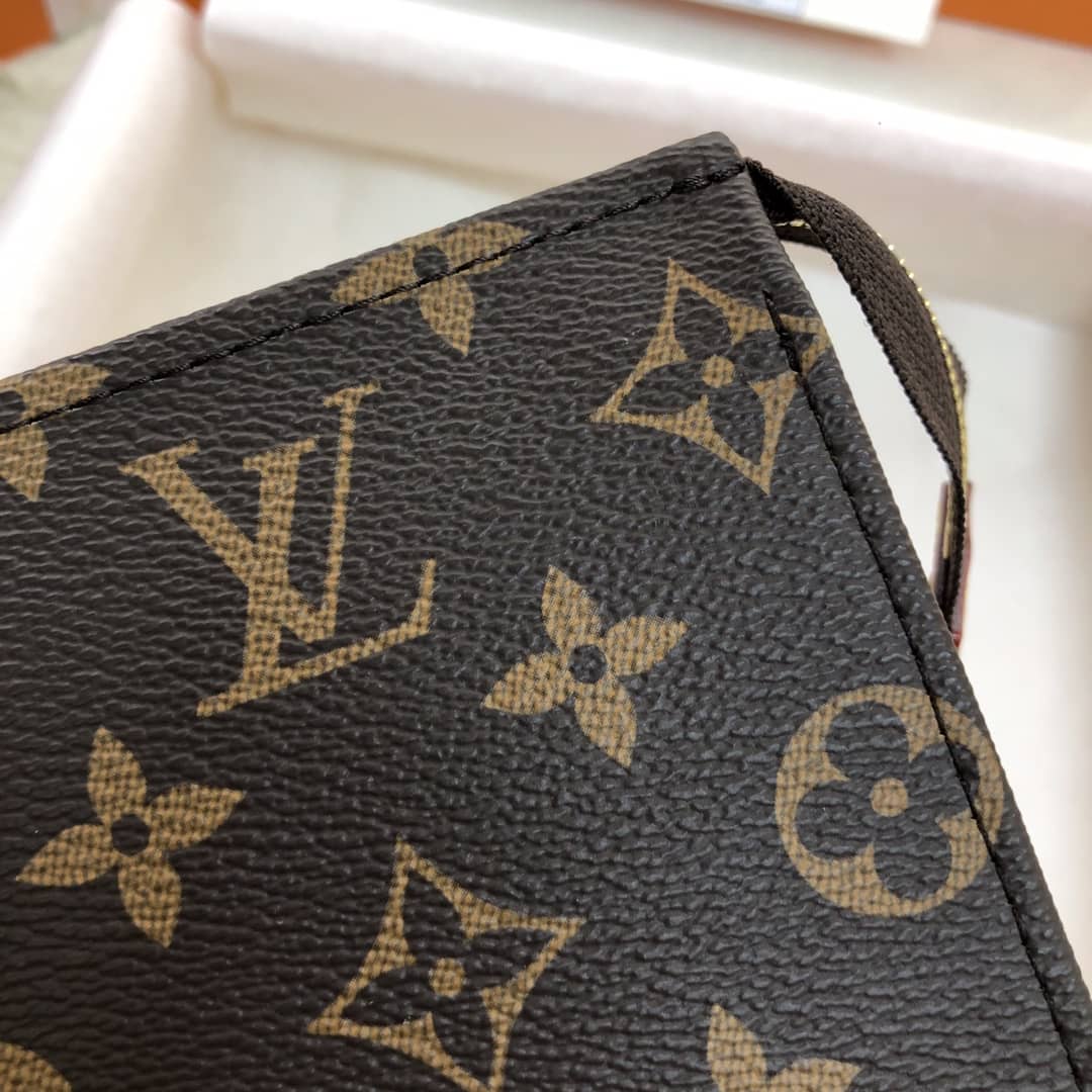 Louis Vuitton Toiletry Pouch Replica M47562