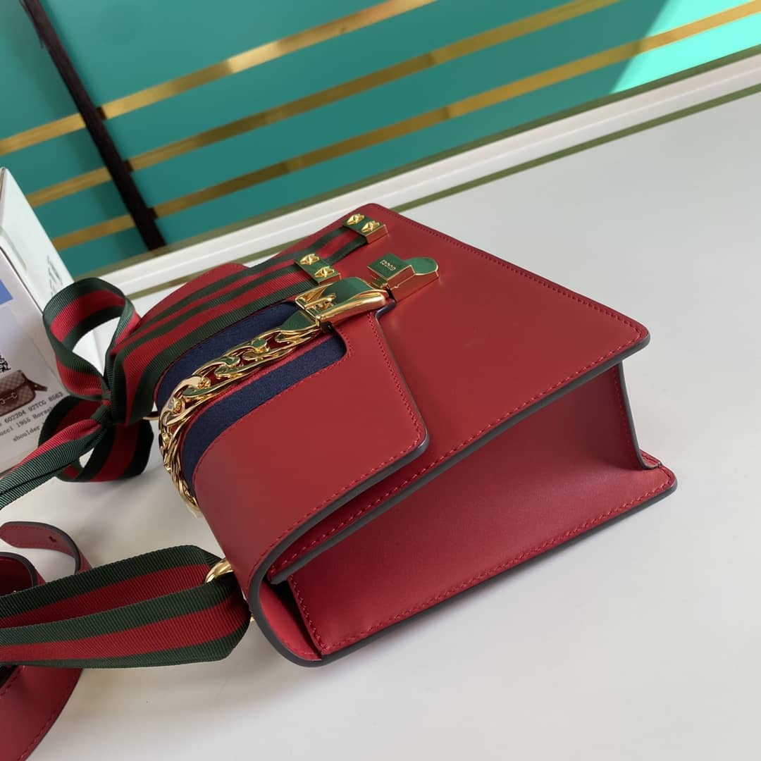 Gucci Sylvie Small Shoulder Bag Replica 421882