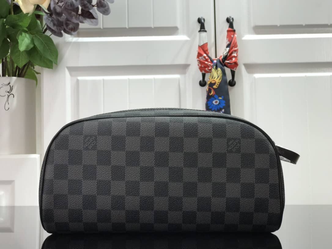 Louis Vuitton King Size Toiletry Bag Replica Black M47528