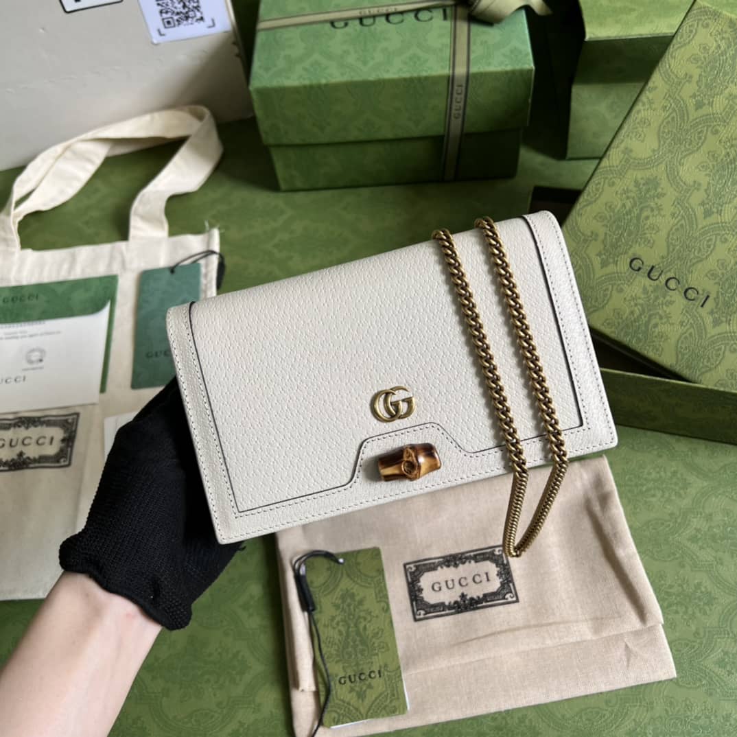 Gucci Diana Mini Crossbody Bag With Bamboo 696817 Replica