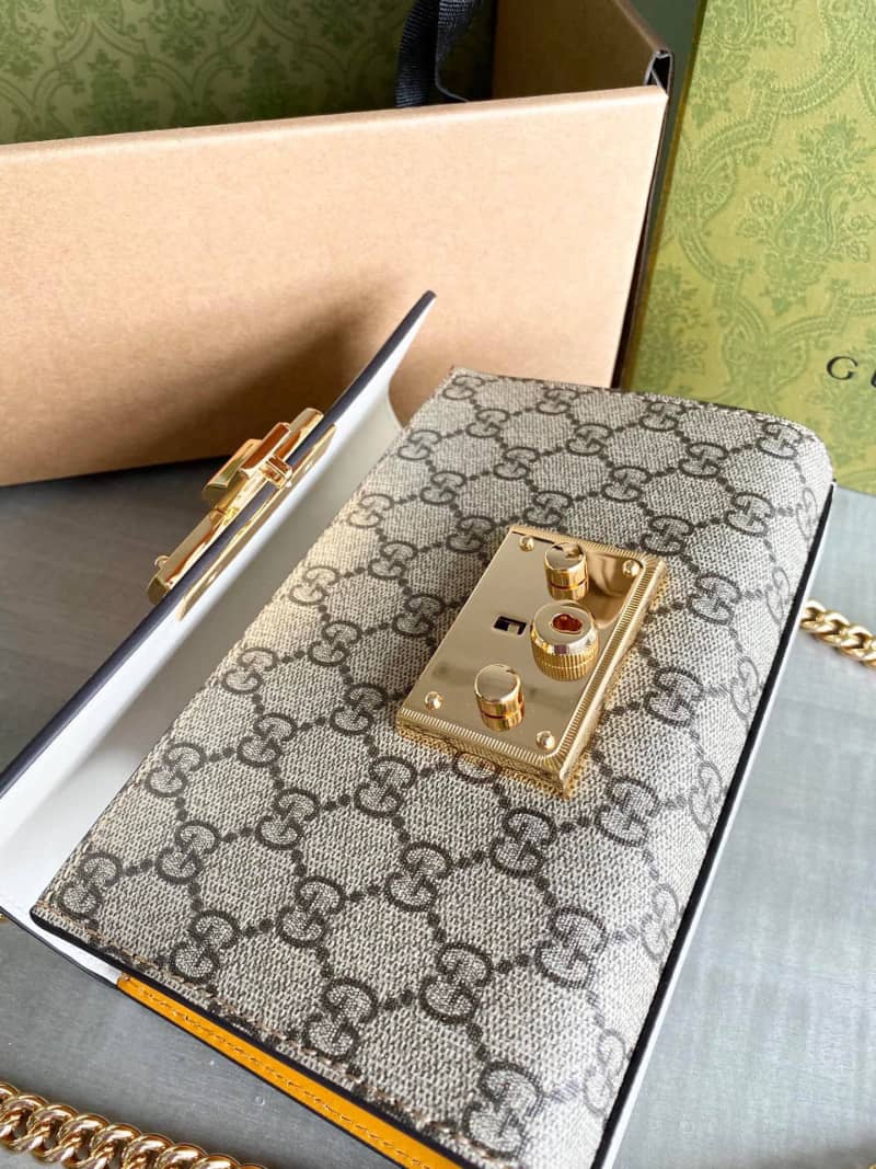 Gucci Padlock Small GG Chain Shoulder Bag Replica White 409487