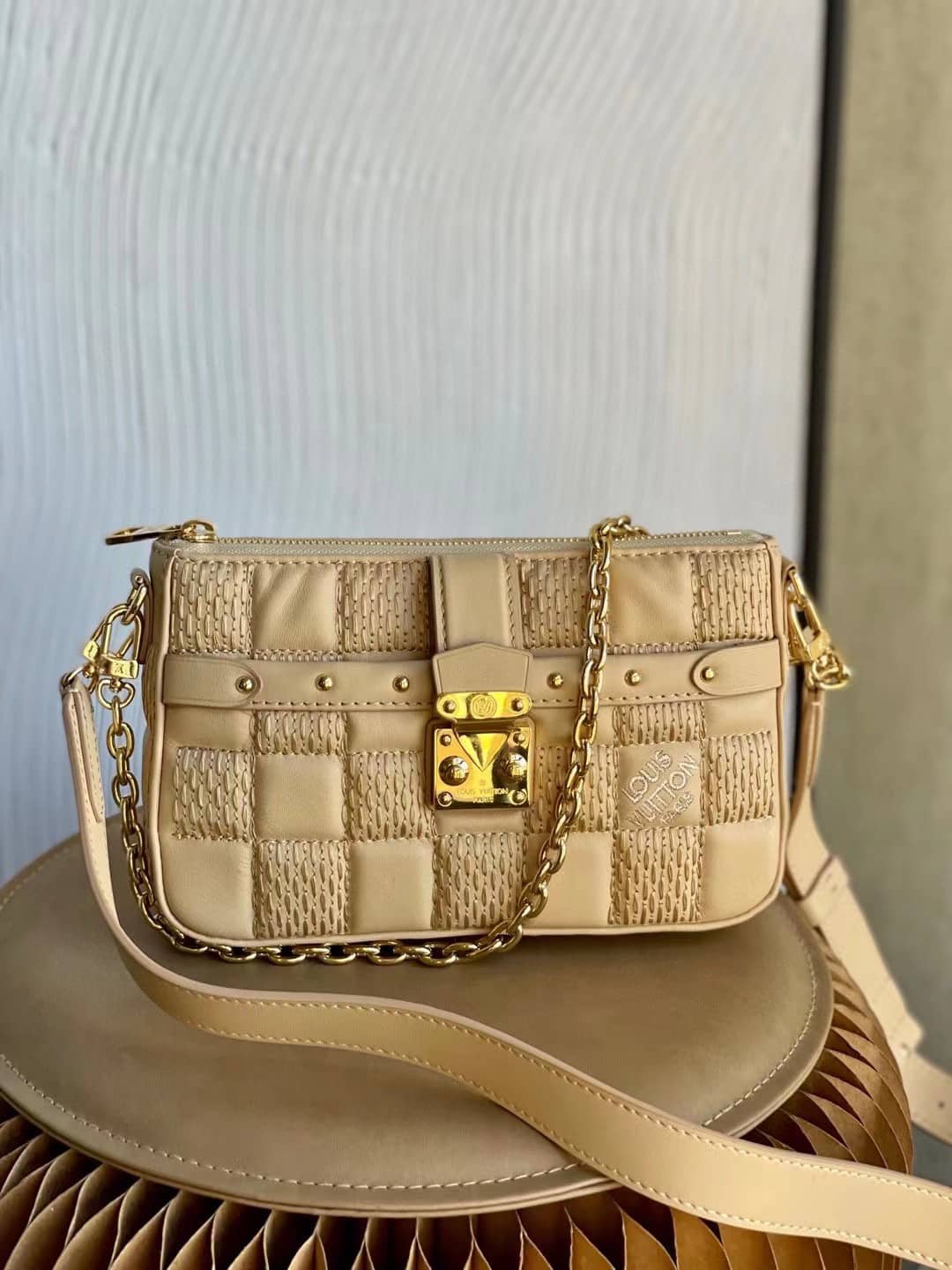 Louis Vuitton Pochette Troca Beige M59048 Replica Crossbody Bag