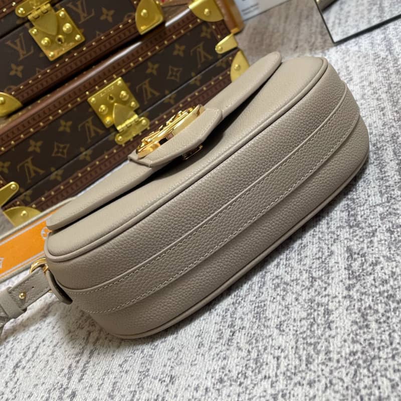 Louis Vuitton Pont 9 Soft MM Grained Calfskin Leather Replica Bag Brown M58968