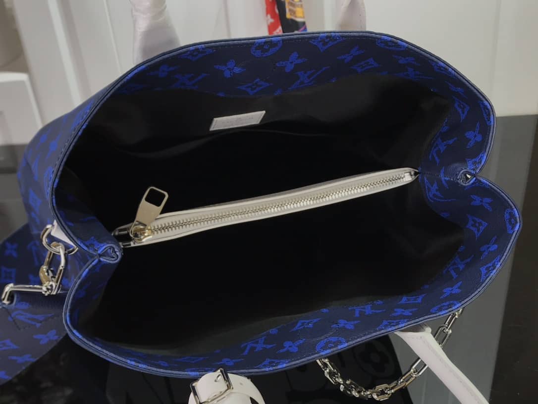 Must Have Designer Chain Tote Bag