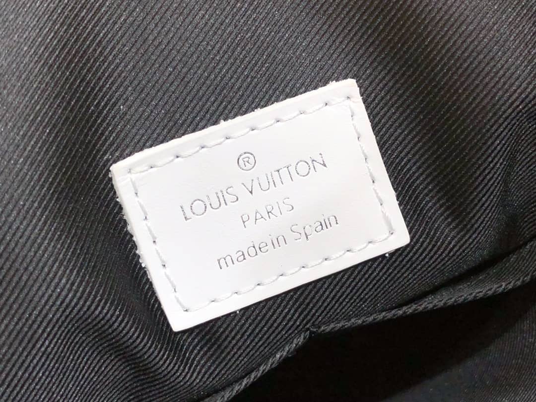 Louis Vuitton “Tourist Vs Purist” Tote Bag