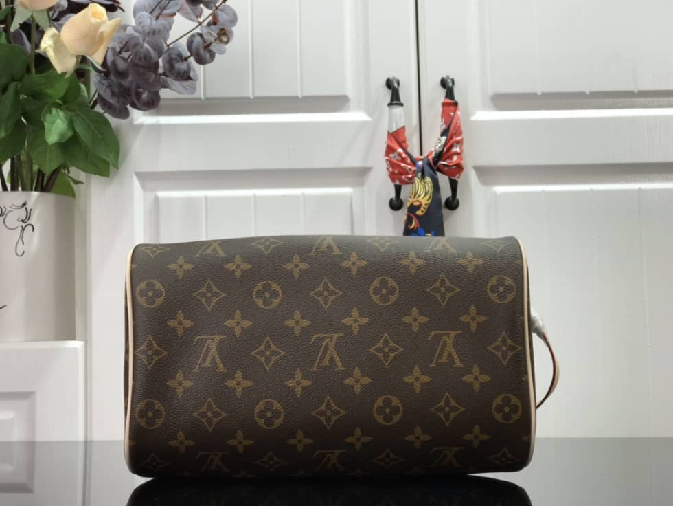 Louis Vuitton King Size Toiletry Bag M47528 Replica