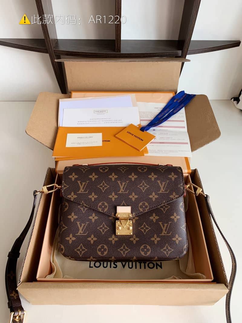 Louis Vuitton Monogram Pochette Metis Crossbody Bag Replica M44875