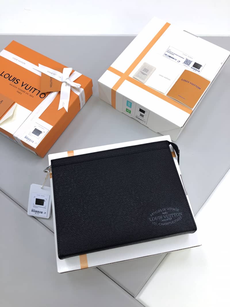 Louis Vuitton Pochette Voyage MM Replica Clutch Black M30395