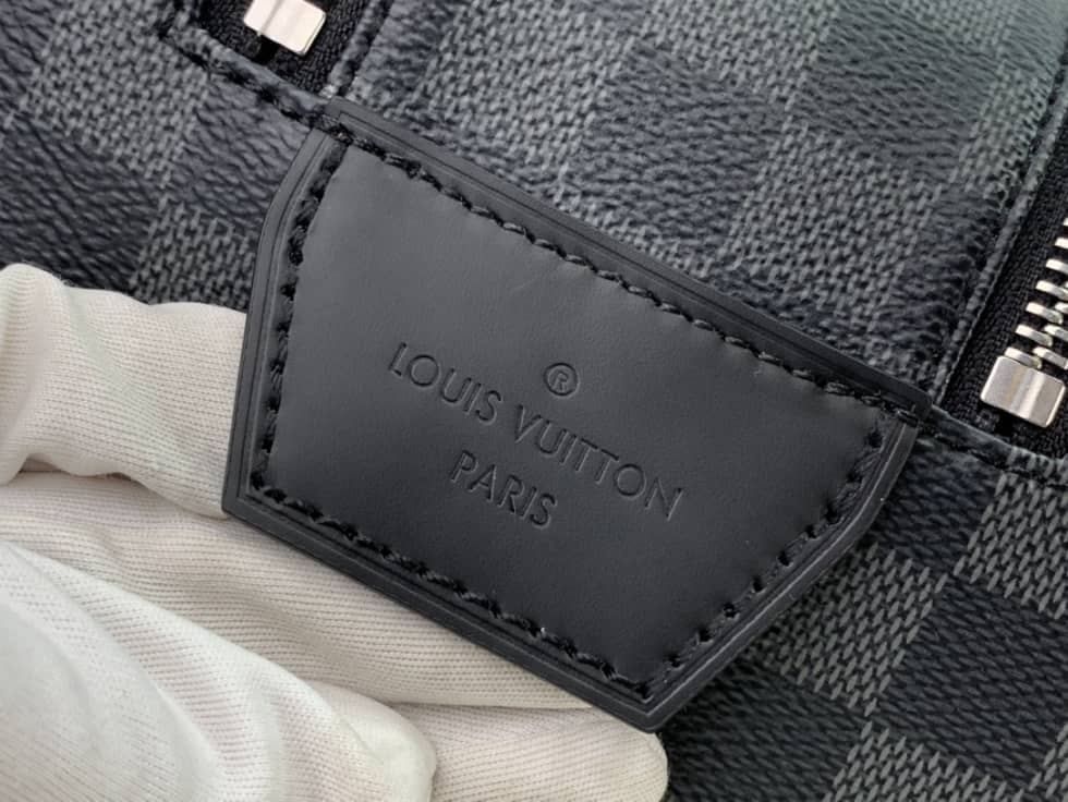 Louis Vuitton Dopp Kit Toilet Pouch Monogram Canvas M44494 Replica