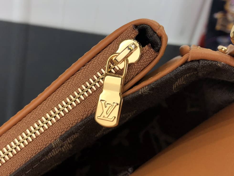 Louis Vuitton Swing Handbag Brown M20393 Replica Shoulder Bag