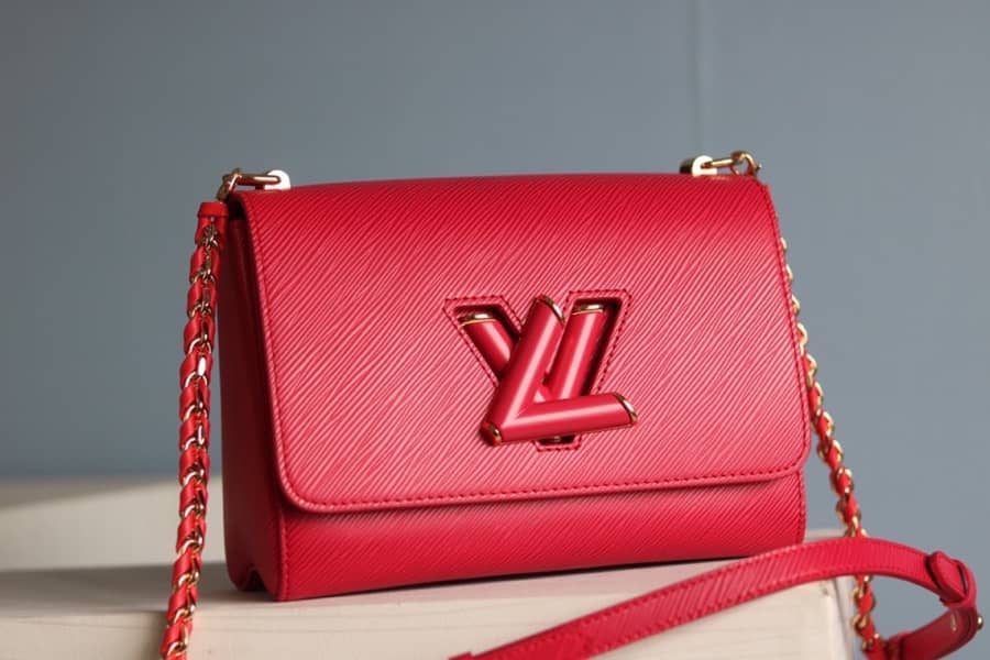 Louis Vuitton Twist MM Chain Leather Replica Bag Red M50282