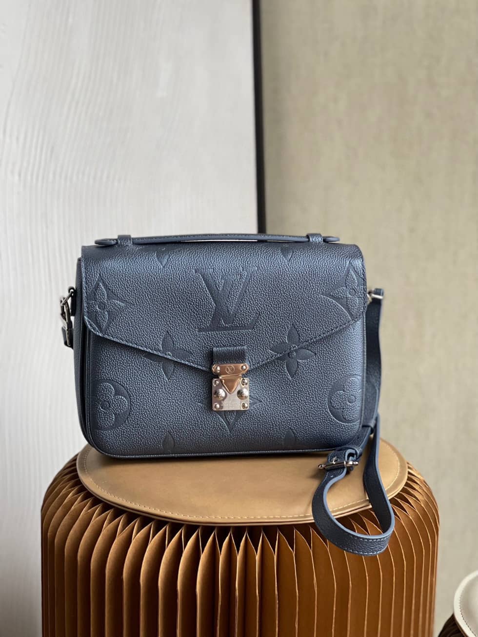 Louis Vuitton Empreinte Pochette Metis Black M59211 Replica