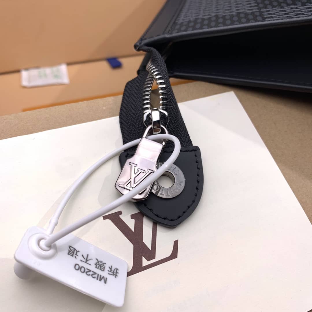 Louis Vuitton Pochette Voyage Damier 3D Coated Canvas Replica Bag N60444