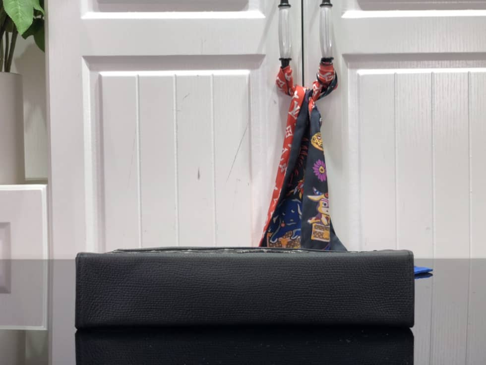 Louis Vuitton Pochette Dupe x Nigo Voyage MM Monogram Black M45961