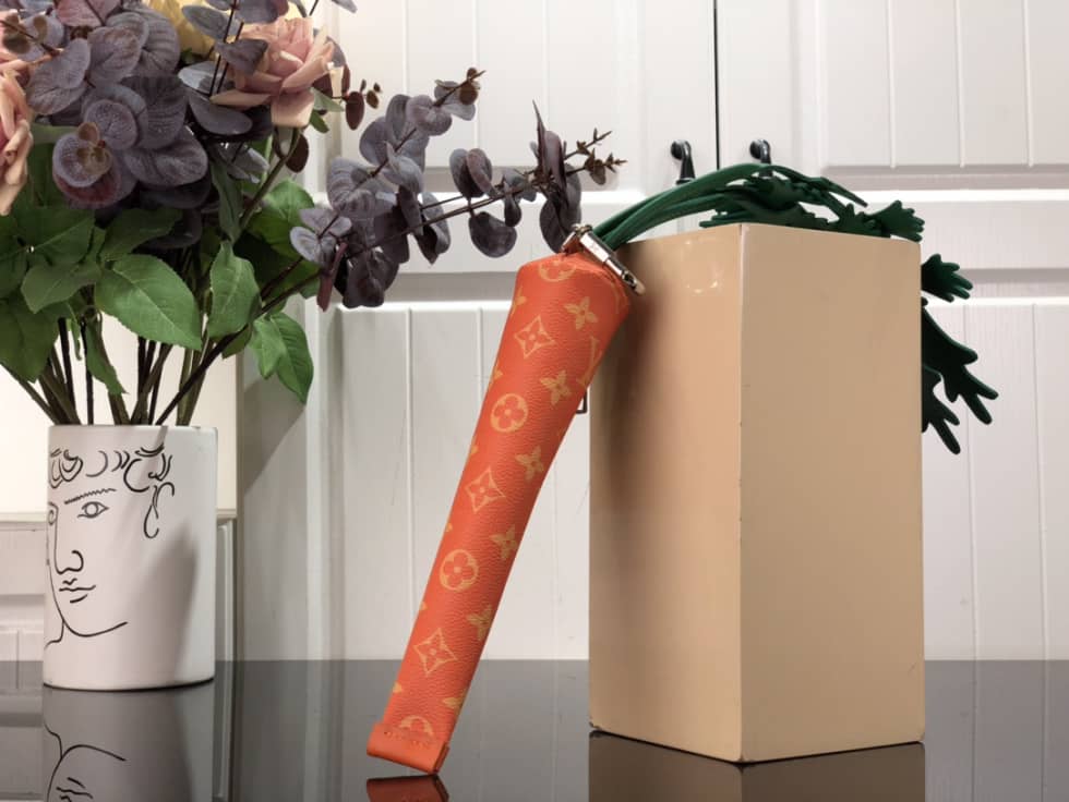 Louis Vuitton Carrot Pouch Everyday Pouch Virgil Abloh 2021 M80851 Replica