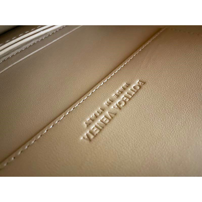 Bottega Veneta Dupe Bag 2108SF0094