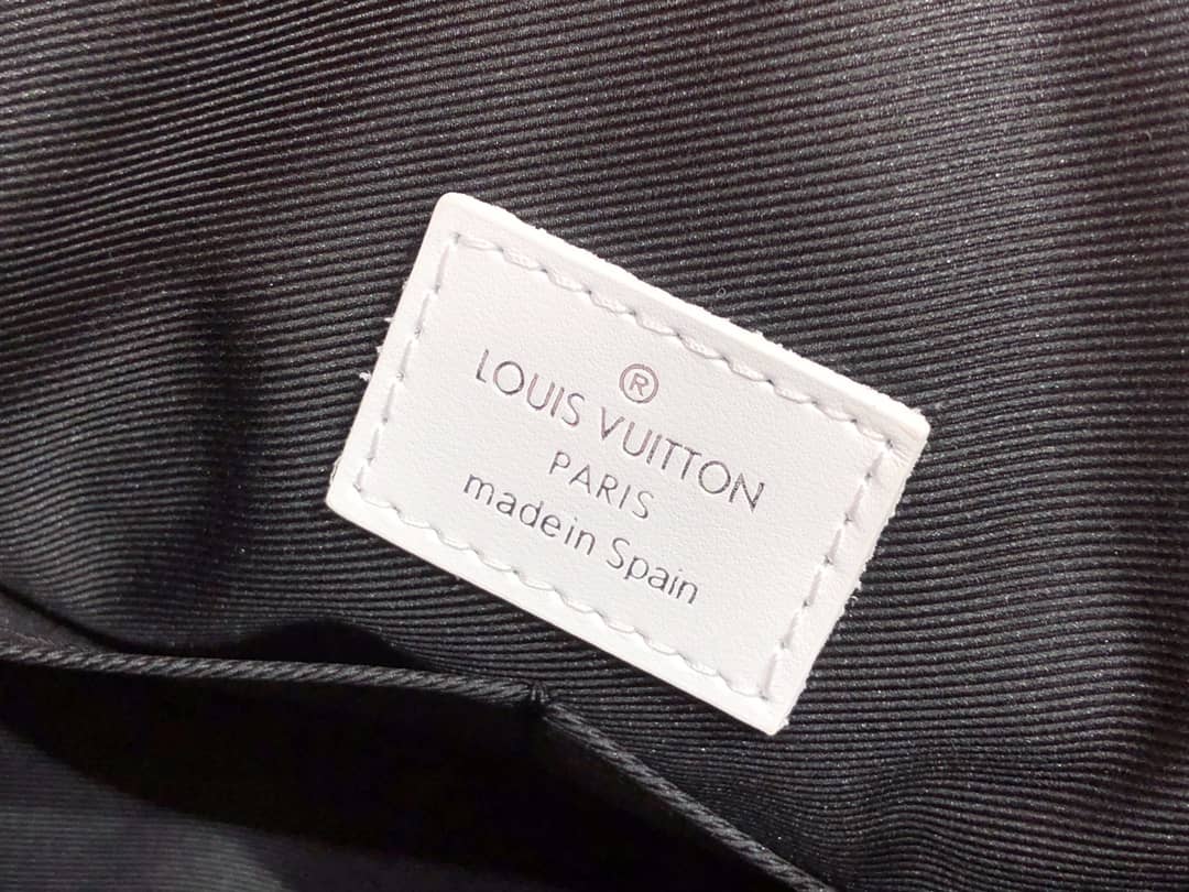 Louis Vuitton “Tourist Vs Purist” Tote Bag