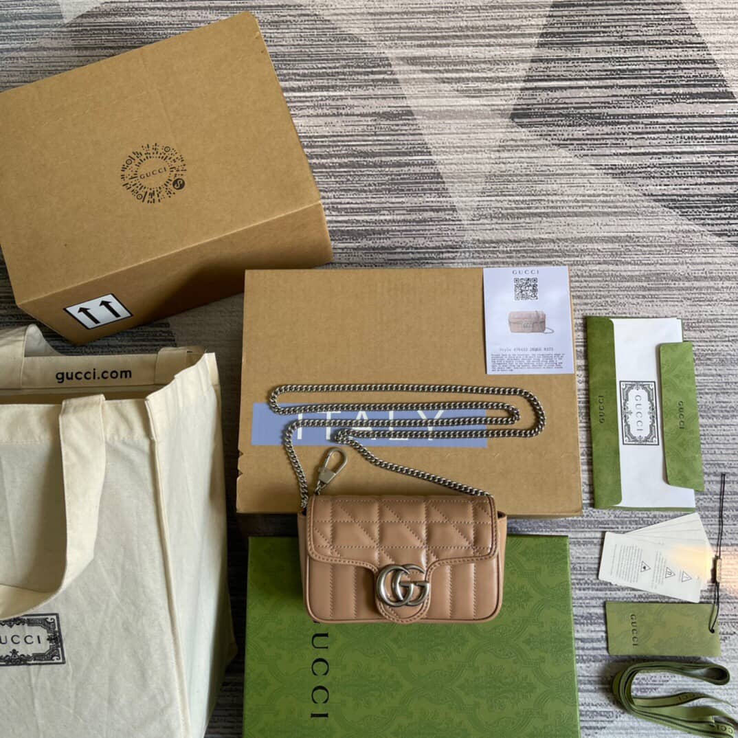 Gucci GG Marmont Matelasse Leather Mini Shoulder Bag Replica Apricot 476433