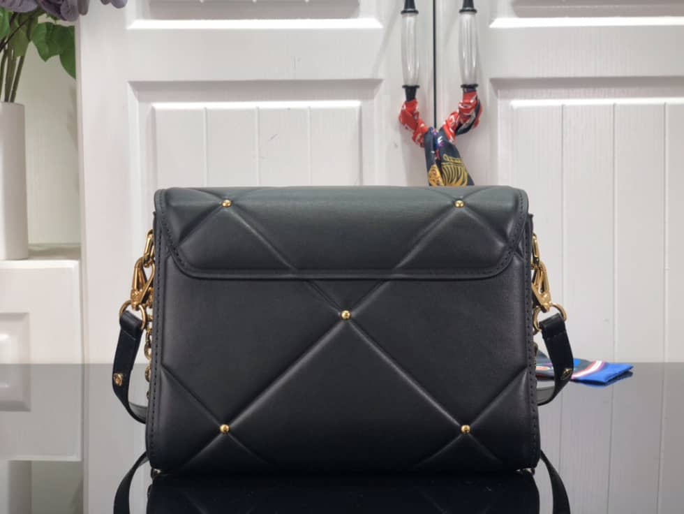 Louis Vuitton Twist MM Leather M59029 Replica Crossbody Bag