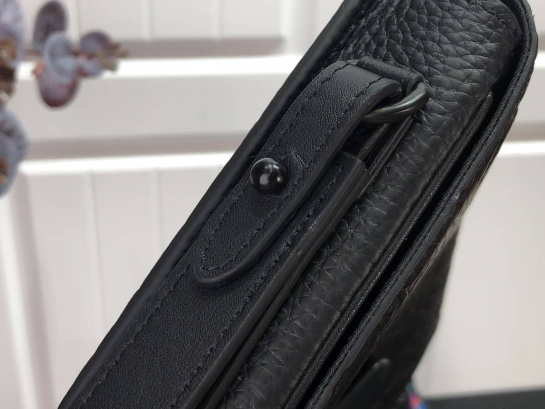 Louis Vuitton S Lock A4 Monogram Taurillon Cowhide Leather Pouch Replica Black M80582