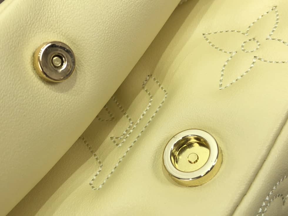 Louis Vuitton Wallet On Strap Bubblegram Yellow M81399 Replica