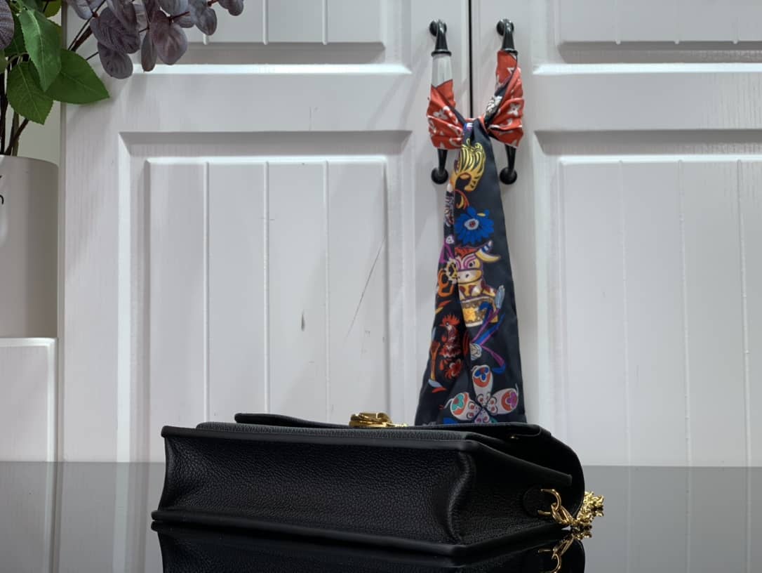 Best Replica Louis Vuitton Vavin Chain Empreinte Leather Replica Bag Black M63398(ColaReps)