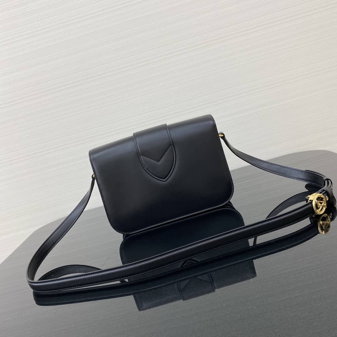 Louis Vuitton Pont 9 Leather Crossbody Bag M55948