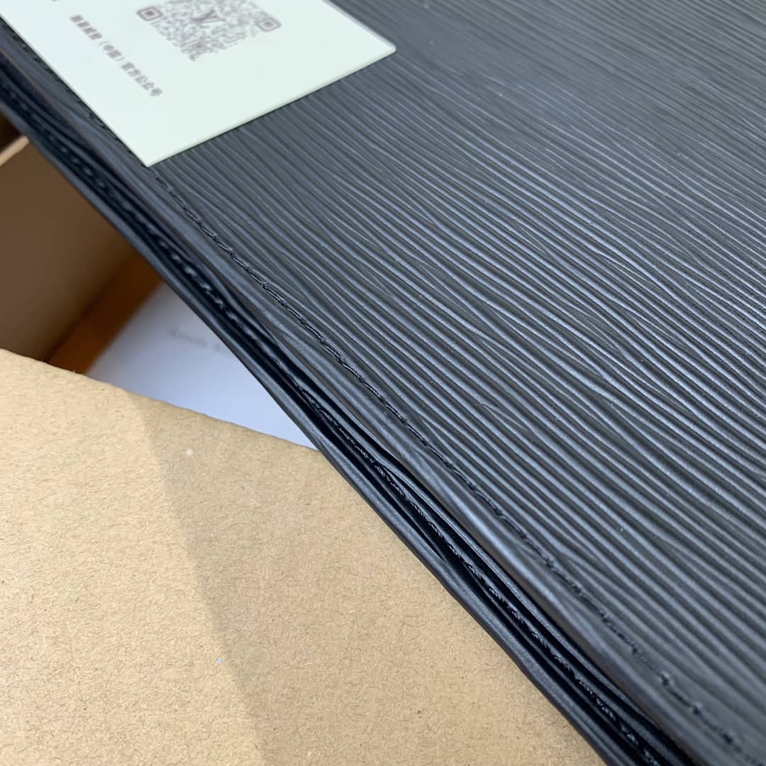 Louis Vuitton Replica Toiletry Pouch 26 Epi Leather Bag Black M41366