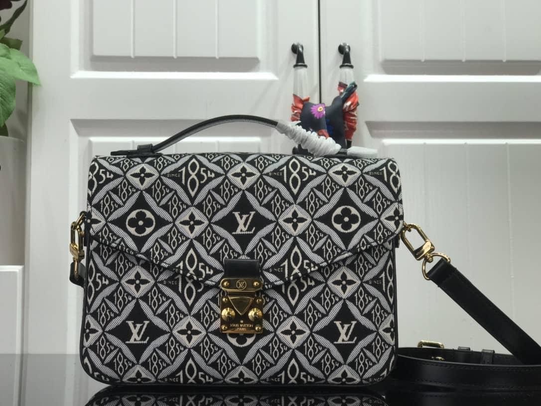 Louis Vuitton Pochette Mestis MM Monogram Canvas Replica Shoulder Bag M57272