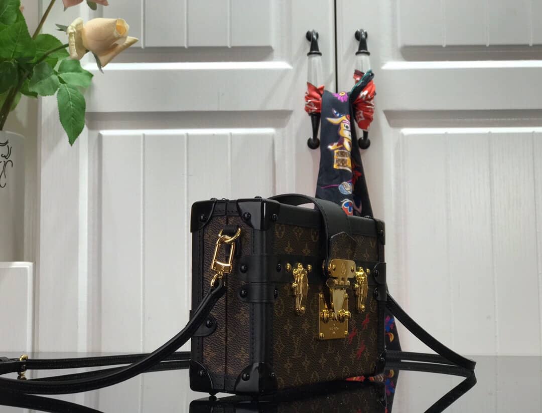 Louis Vuitton Petite Malle Trunk M94219 Replica Shoulder Bag