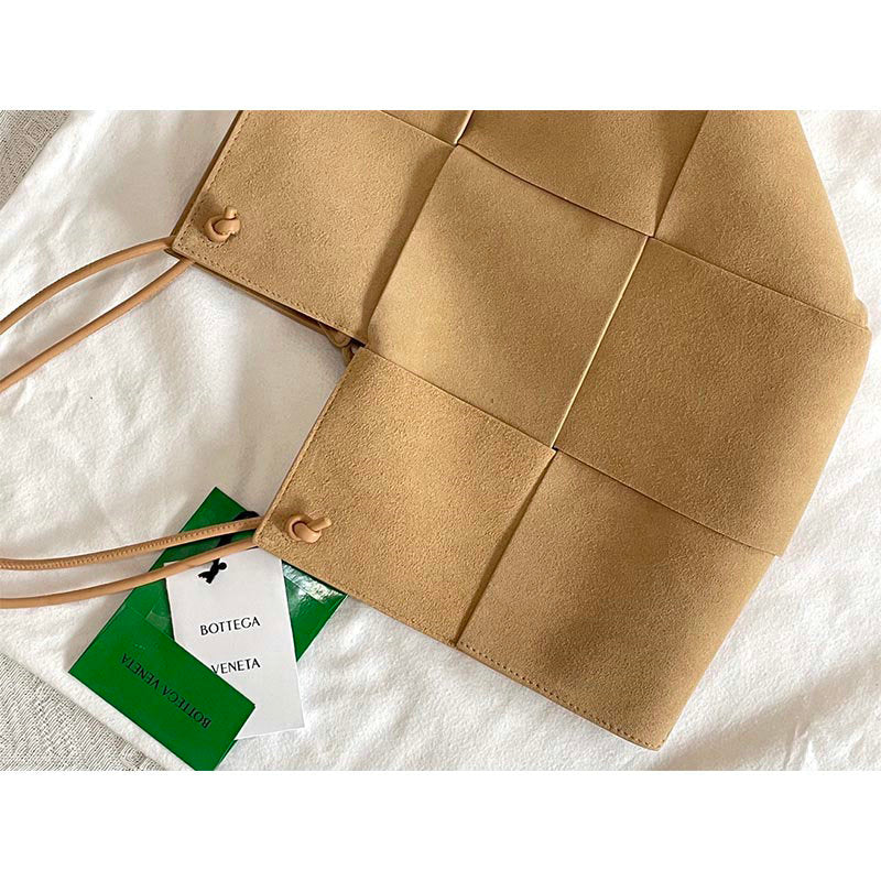 Bottega Veneta Bag Dupe 2108SF0158
