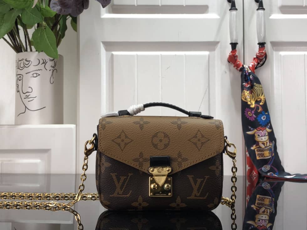 Louis Vuitton Pochette Métis Monogram Reverse M80311 Replica