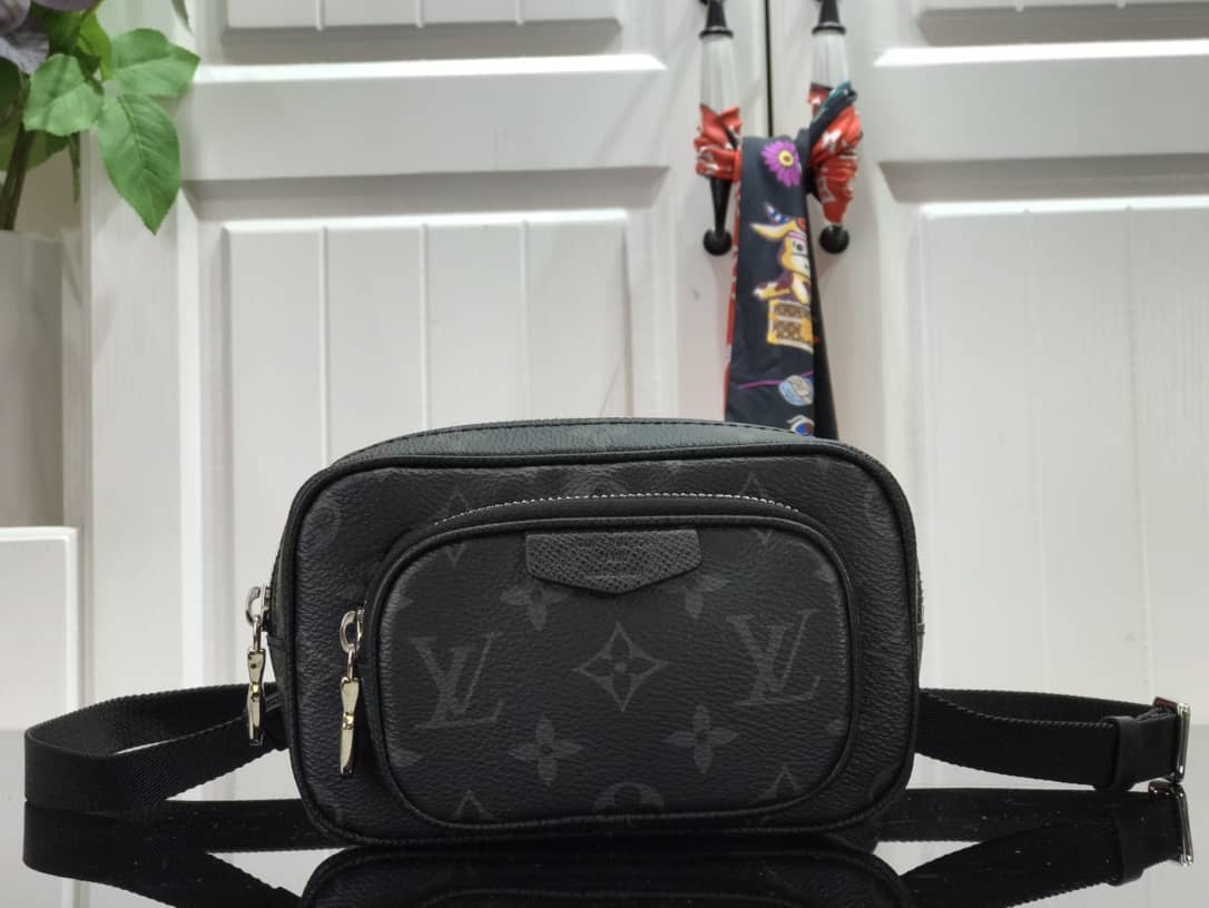 Louis Vuitton Outdoor Replica Pochette Monogram Eclipse Black M30755