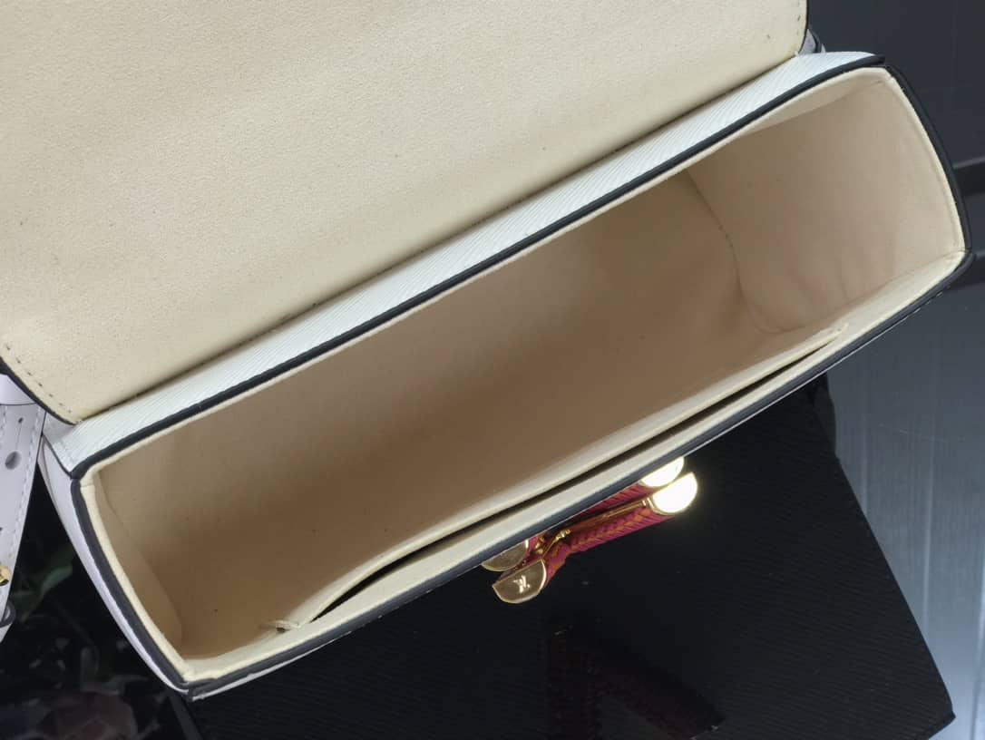 Louis Vuitton Epi leather Twist MM Replica Handbag White M57667