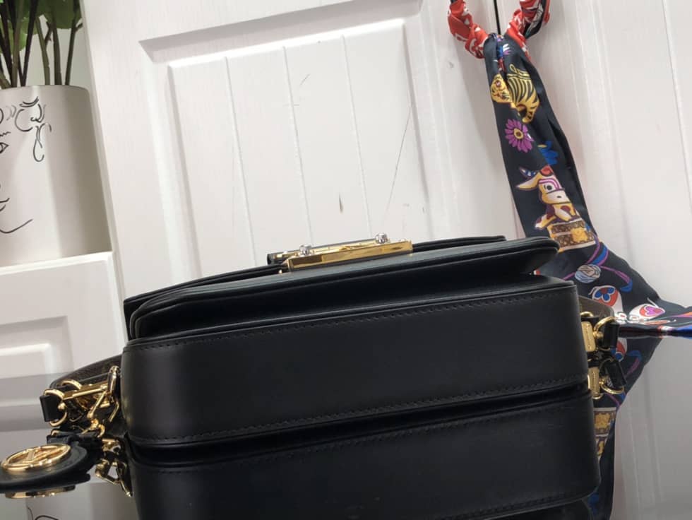 Louis Vuitton Swing Handbag Black M20393 Replica Shoulder Bag