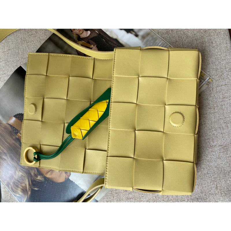 Bottega Veneta Bag Dupe 2108SF0221