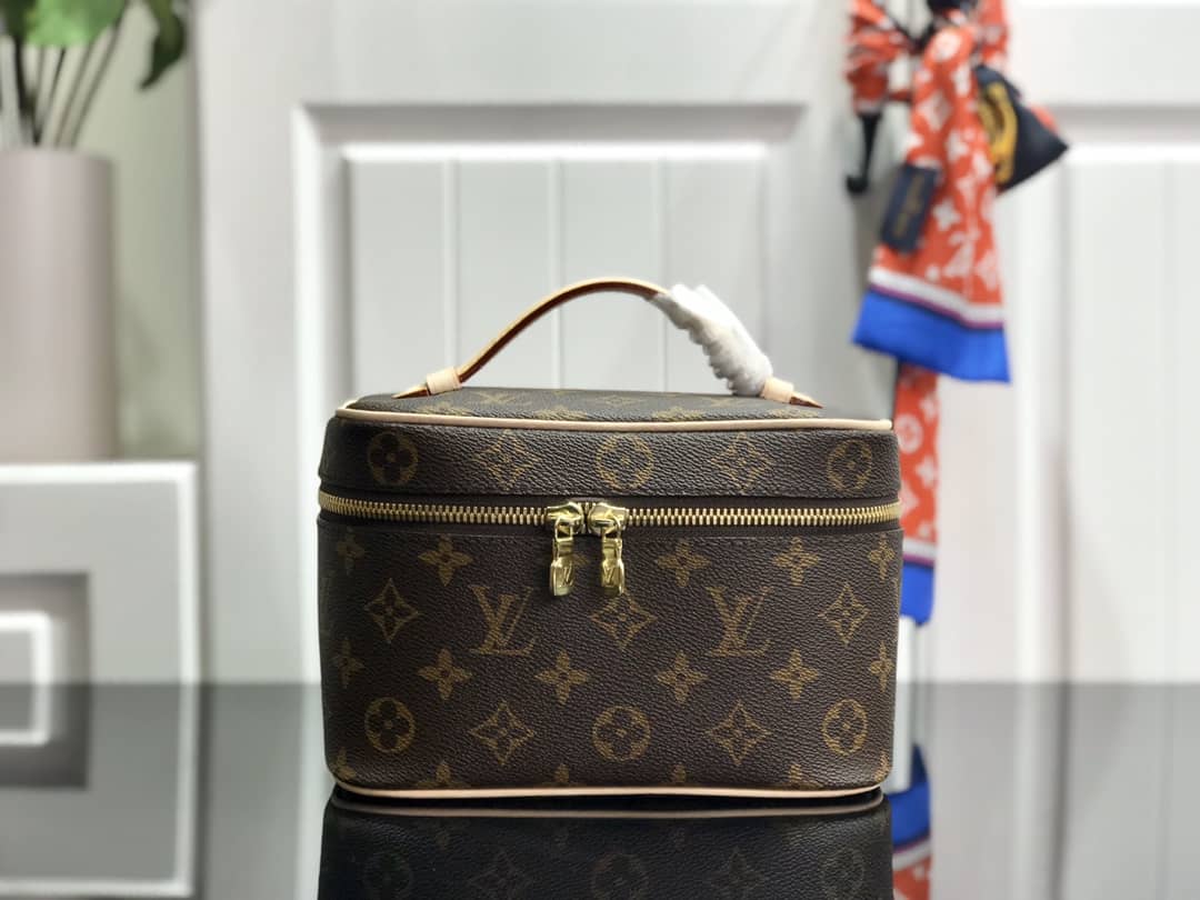 L&V Nice BB Monogram Vanity Replica Bag M42266