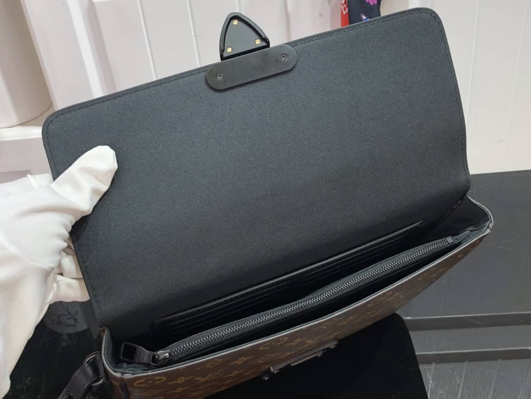 Louis Vuitton Monogram Key S Lock A4 Pouch Replica M80560