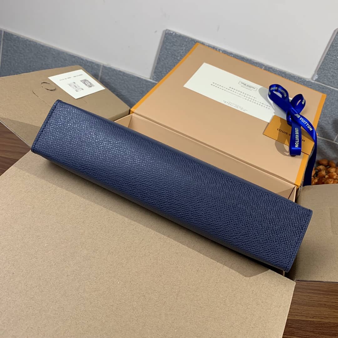 Louis Vuitton Pochette Voyage MM Taiga Leather Replica Handbag Blue M30677