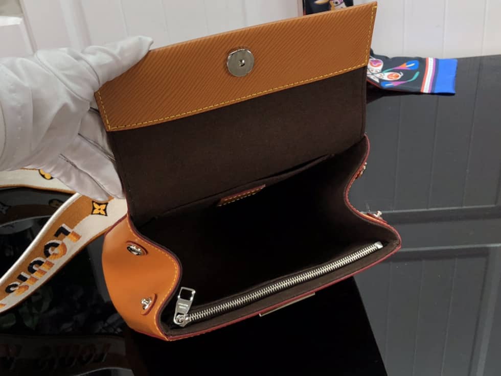 Louis Vuitton Cluny Mini Epi Leather M58928 Replica Shoulder Bag