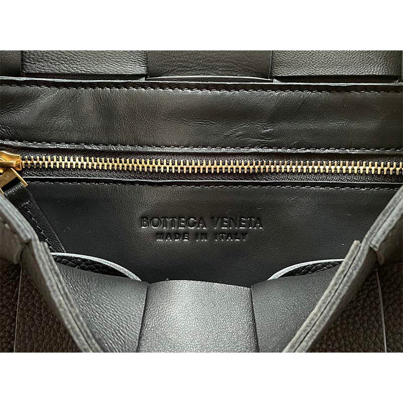 Bottega Veneta Bag Dupe 2108SF0181