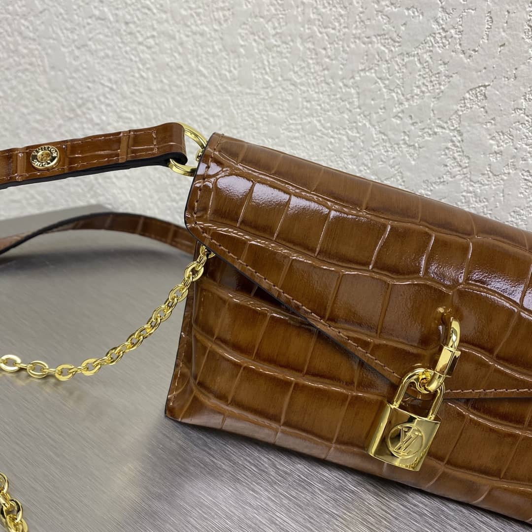Louis Vuitton 7 Star Chain Clutch Bag Brown
