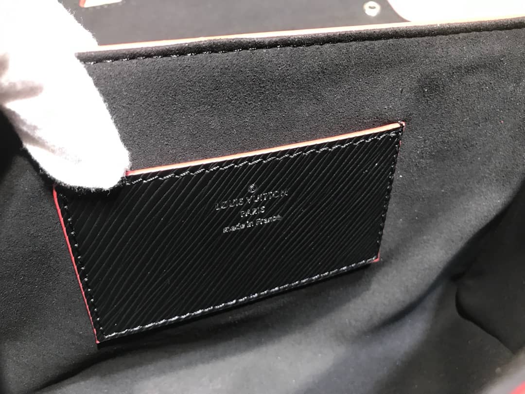 Louis Vuitton Twist MM High Quality Replica Bag