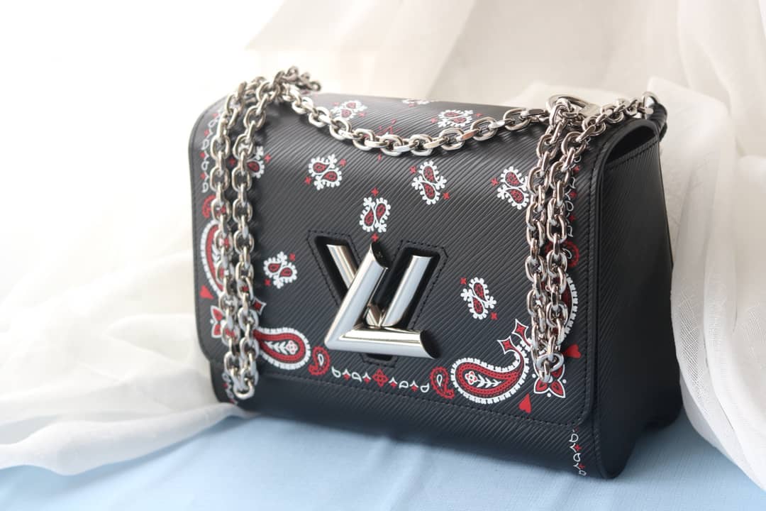 Louis Vuitton Twist Epi Handbag Replica Black M50320