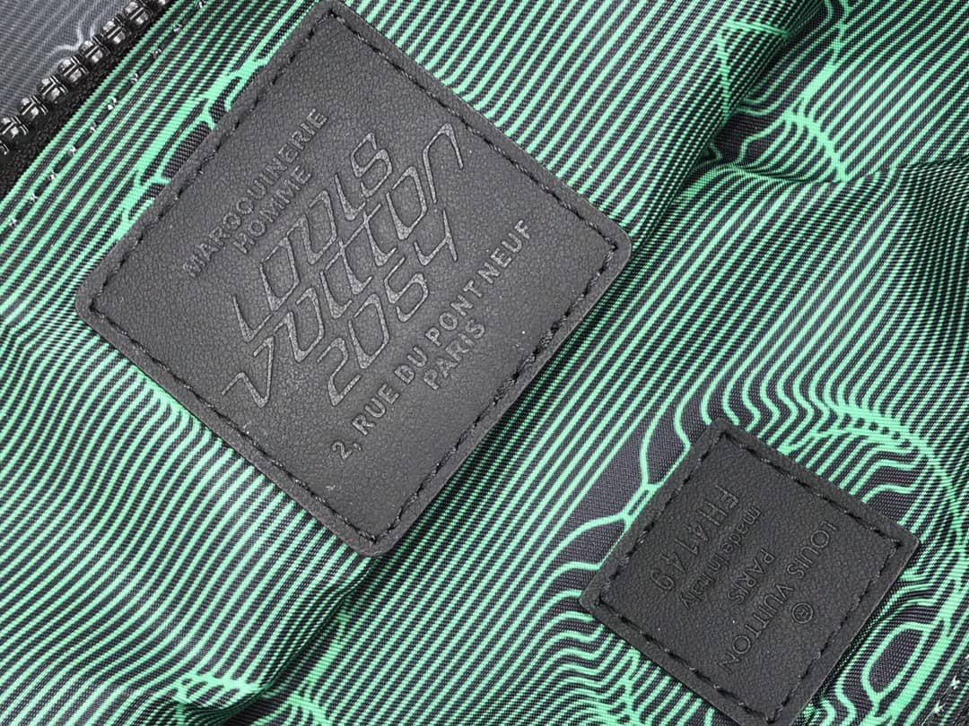 Louis Vuitton Monogram 3D 2054 Reversible Replica Pouch M80142