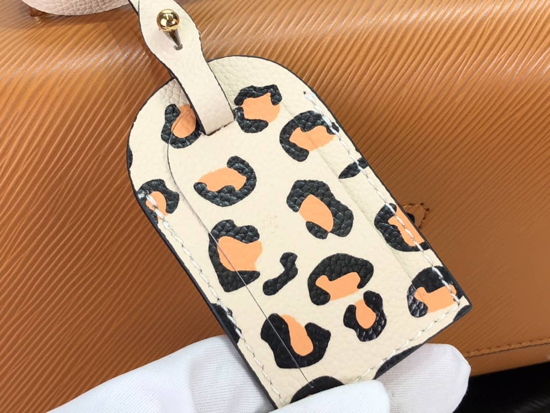 Louis Vuitton Twist MM Epi Grained Leather Replica Bag M58689