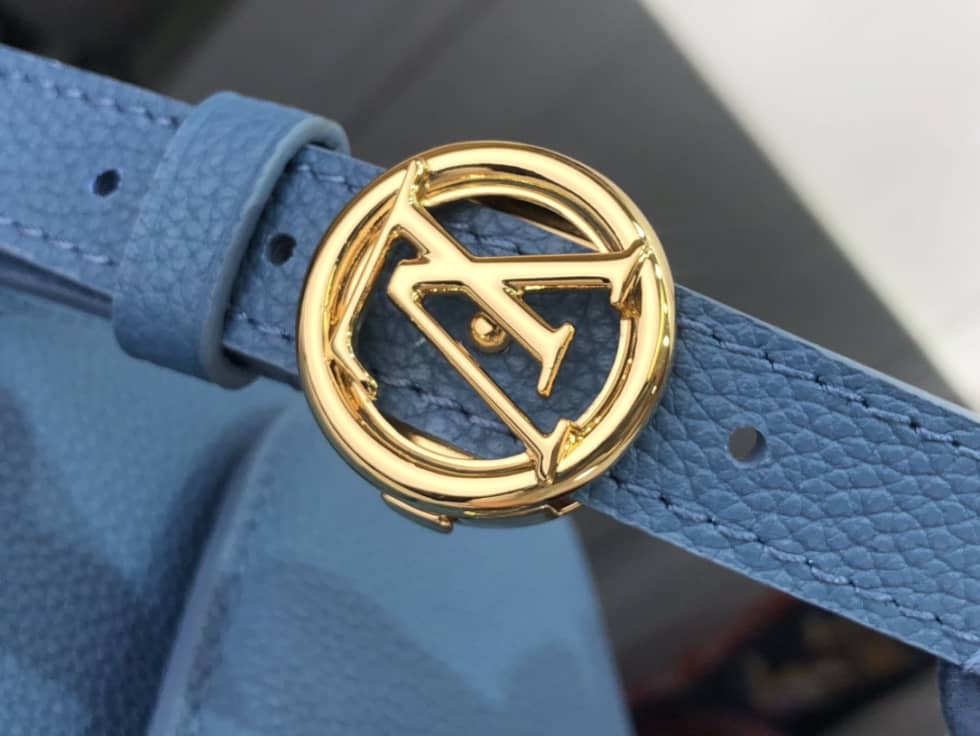 Louis Vuitton Pont 9 Soft MM Grained Calfskin Blue M58967 Replica Crossbody Bag