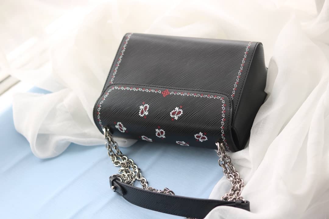 Louis Vuitton Twist Epi Handbag Replica Black M50320