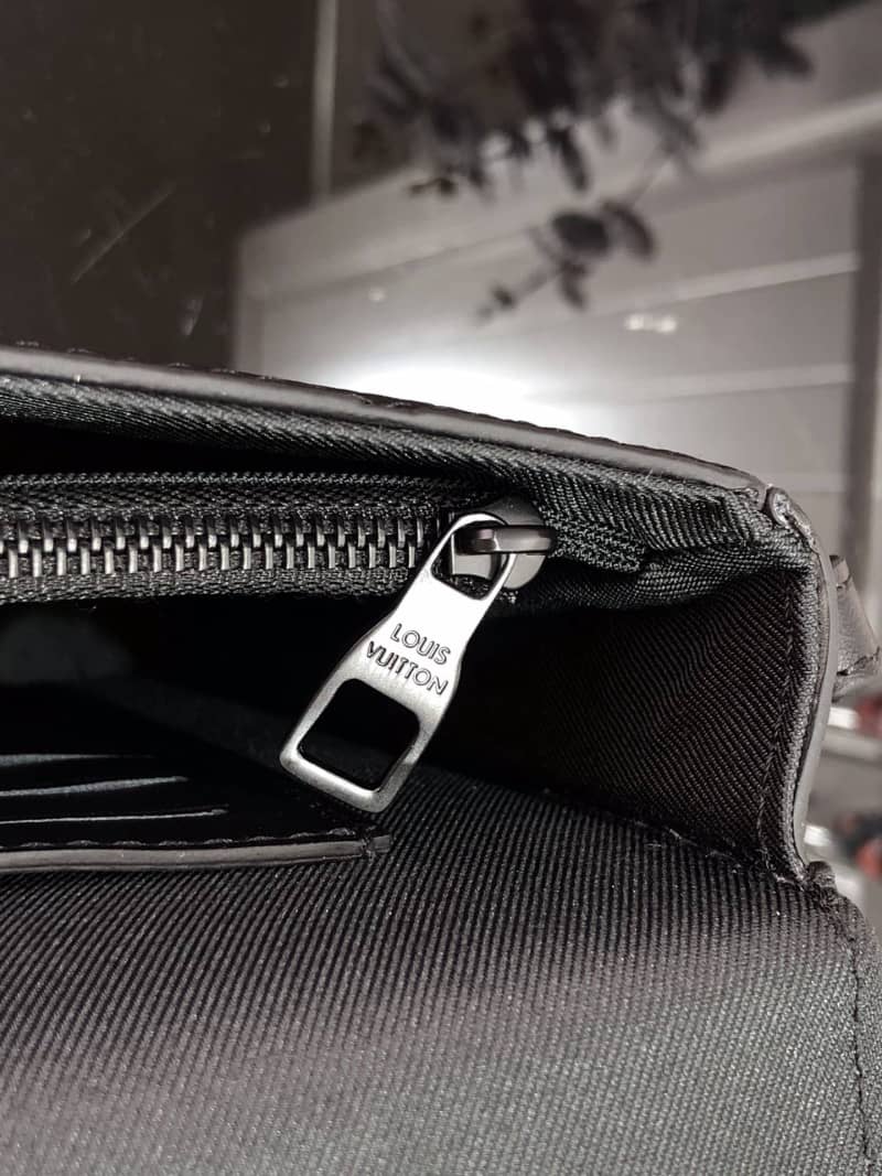 Louis Vuitton S Lock A4 Monogram Taurillon Cowhide Leather Pouch Replica Black M80582