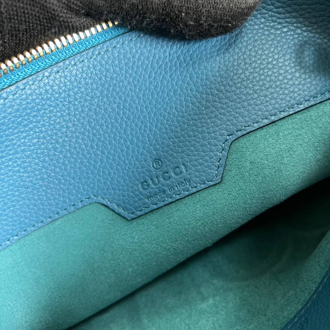 Gucci Calfskin Matelasse Small GG Marmont Chain 681200 Replica Clutch